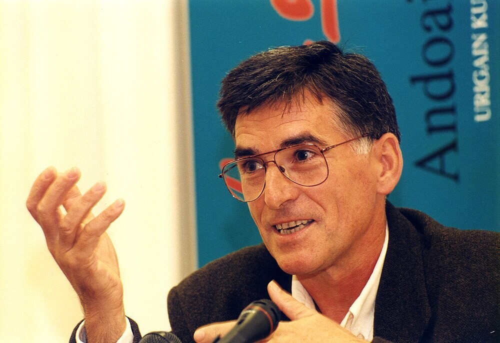 Joan Mari Torrealdai