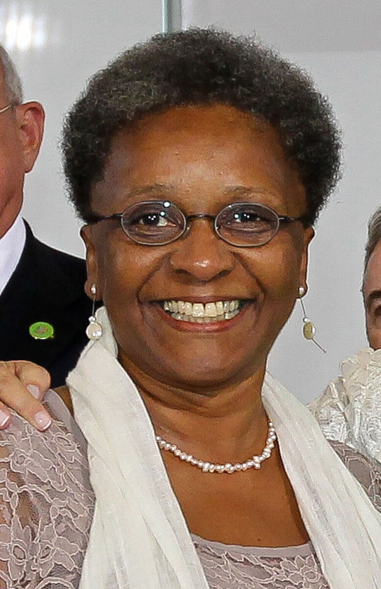Luiza Helena de Bairros