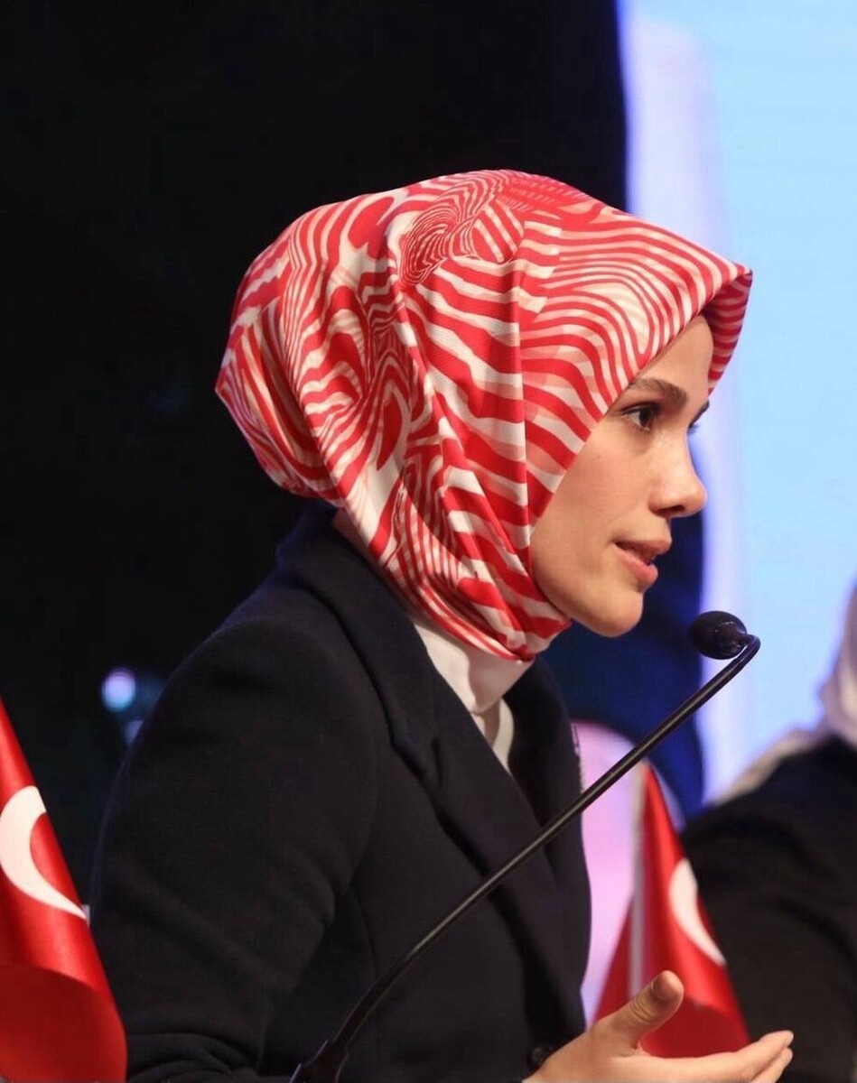 Esra Erdoğan